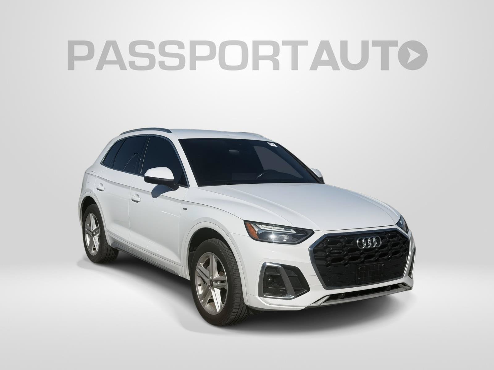 Used 2022 Audi Q5 e Premium w/ Convenience Package AWD/4WD image 3