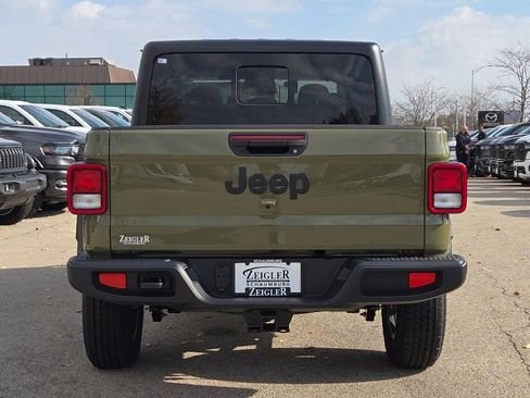 New 2026 Jeep Gladiator Sport image 14