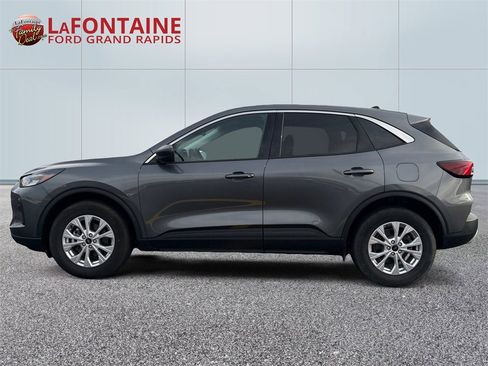 Used 2023 Ford Escape Active image 4