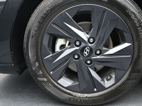 Used 2023 Hyundai Elantra SEL w/ Cargo Package image 10