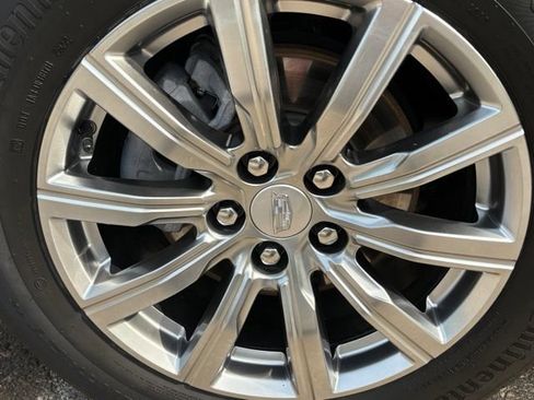 Used 2023 Cadillac XT4 Premium Luxury w/ Cold Weather Package AWD/4WD image 10