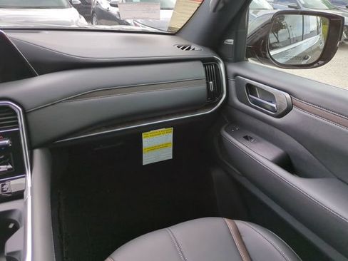 New 2026 Nissan Armada SL w/ Captain's Chari Seat Package AWD/4WD image 14