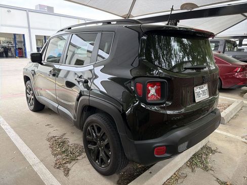 Used 2023 Jeep Renegade Altitude w/ Sun/Sound Group image 3