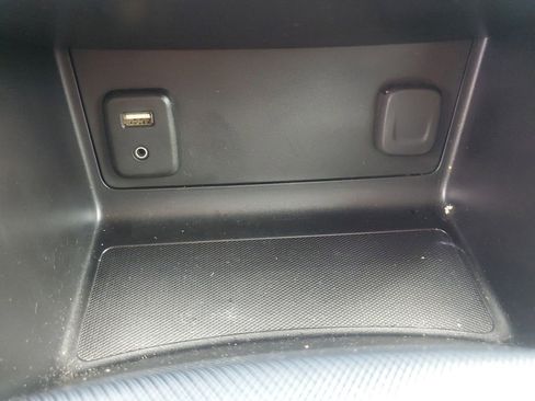 Used 2018 Chevrolet Colorado Z71 image 30