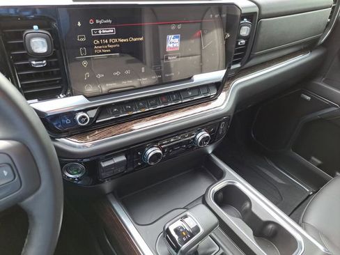 Used 2025 GMC Sierra 1500 Elevation w/ Elevation Premium Package image 24