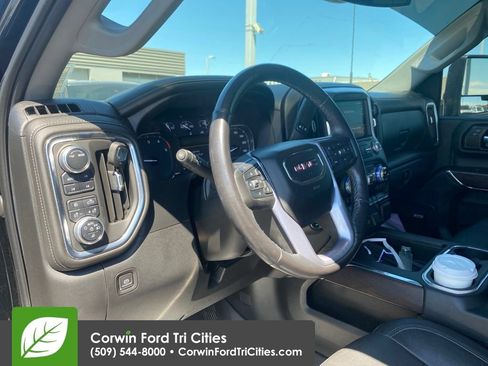 Used 2021 GMC Sierra 2500 SLT w/ SLT Premium Package AWD/4WD image 2