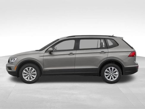 Used 2021 Volkswagen Tiguan S FWD image 3