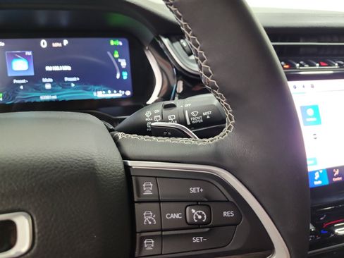 Used 2023 Jeep Grand Cherokee 4WD 4xe image 27