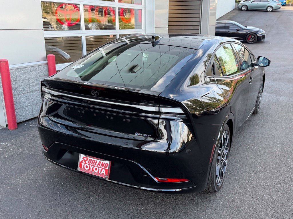 New 2027 Toyota Prius Plug-In Hybrid w/ Limited Premium Package FWD image 9