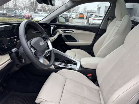 Used 2025 Audi Q5 Premium Plus w/ Premium Plus image 15