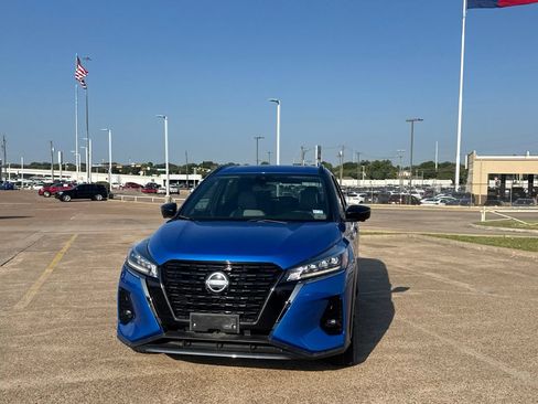 Certified 2024 Nissan Kicks SR w/ SR Premium Package FWD image 6