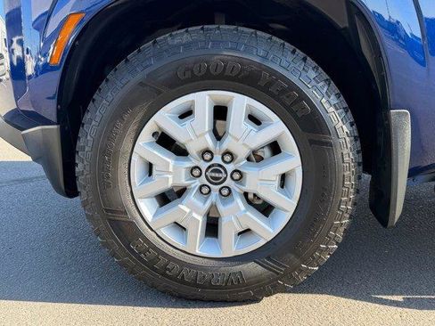 Used 2022 Nissan Frontier SV image 10