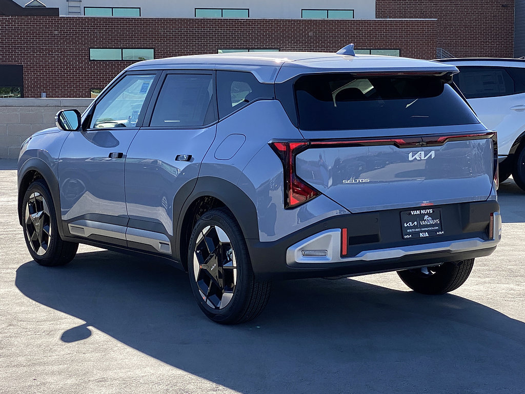 New 2027 Kia Seltos S FWD image 6