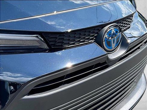 Used 2024 Toyota Corolla LE FWD image 27