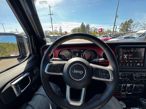 Used 2020 Jeep Gladiator Rubicon w/ Uconnect 4C Nav & Sound Group AWD/4WD image 12