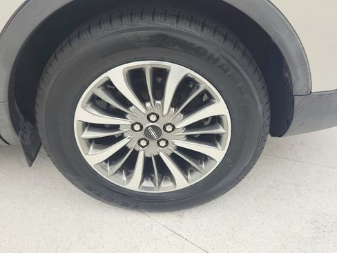 Used 2020 Lincoln Nautilus FWD w/ Equipment Group 101A image 22