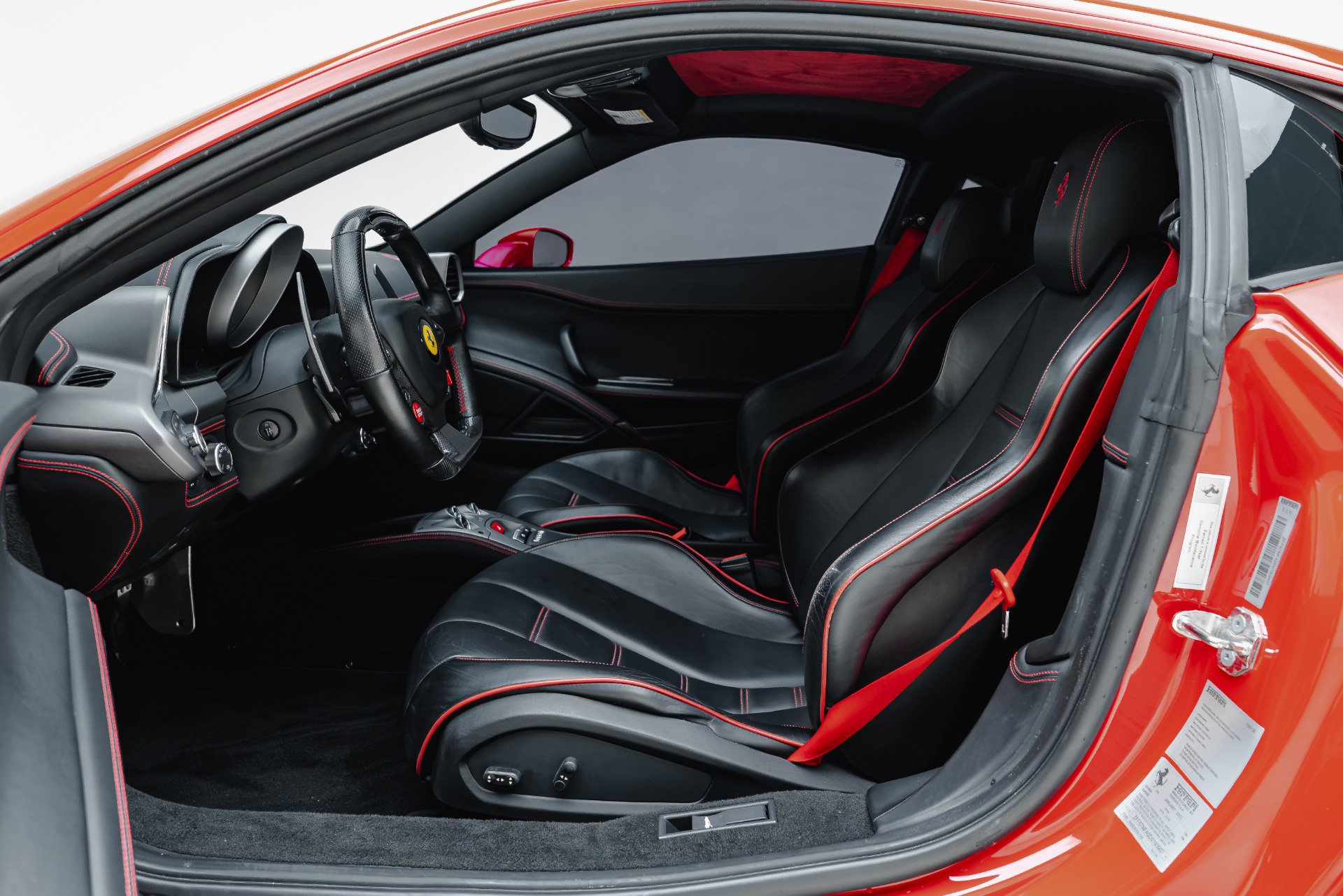 Used 2013 Ferrari 458 Italia Coupe RWD image 38