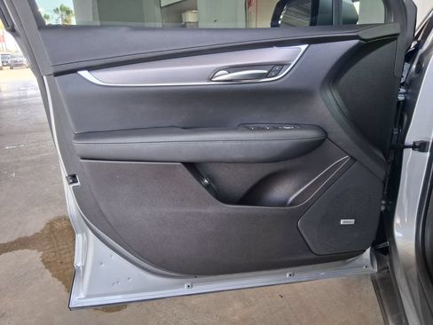 Used 2023 Cadillac XT5 Luxury FWD image 18