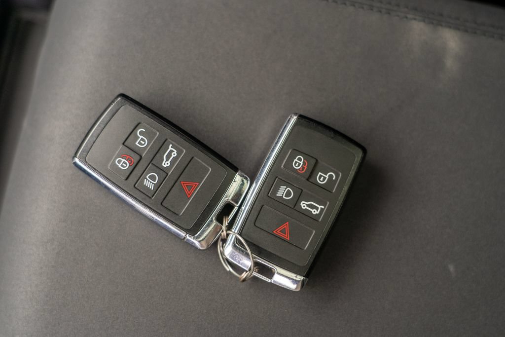 Used 2023 Land Rover Defender 110 S AWD/4WD image 30