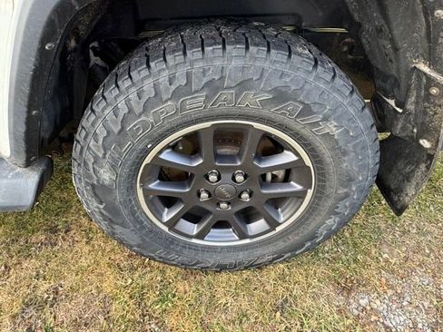 Used 2020 Jeep Gladiator Overland w/ Safety Group image 31