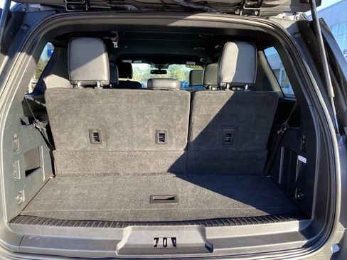 Used 2021 Ford Expedition XLT image 6