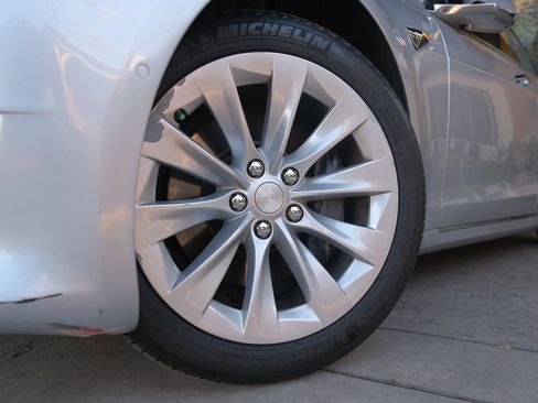 Used 2018 Tesla Model S 75D image 52