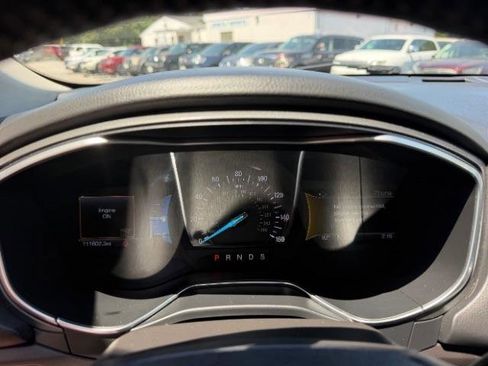 Used 2016 Ford Fusion Titanium FWD image 19