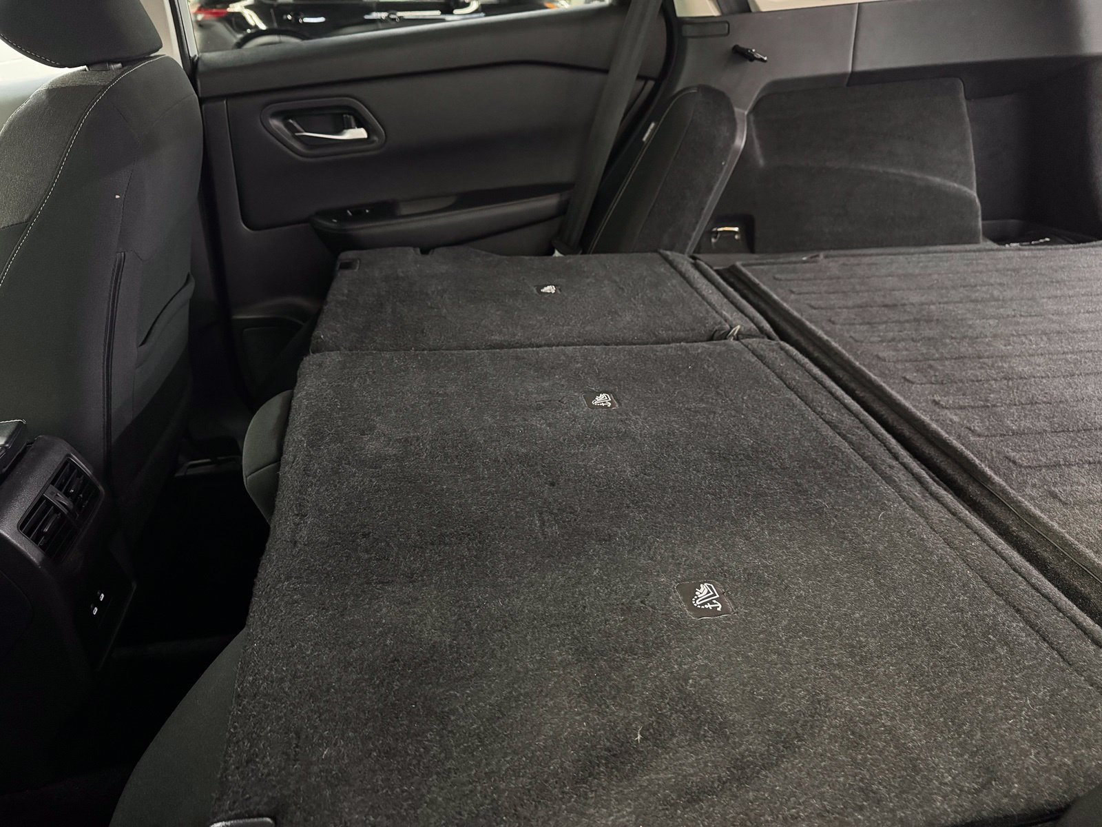 Certified 2025 Nissan Rogue SV AWD/4WD image 33