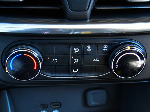 Used 2024 Buick Encore GX Preferred image 21