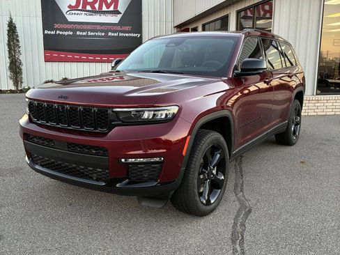 Used 2025 Jeep Grand Cherokee L Limited w/ Luxury Tech Group II image 1