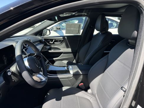 Used 2026 Mercedes-Benz C 300 4MATIC Sedan image 9