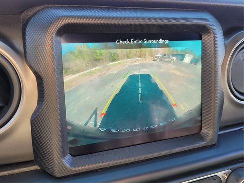 Used 2021 Jeep Wrangler Unlimited Willys image 22