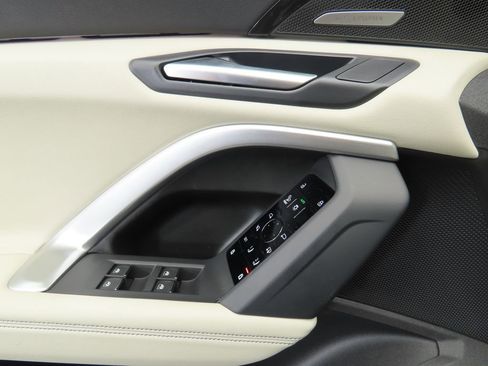 Used 2025 Audi Q5 Premium Plus w/ Premium Plus image 25