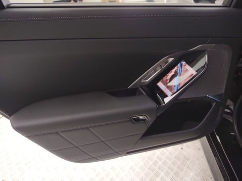 New 2026 BMW 740i w/ Premium Package image 26