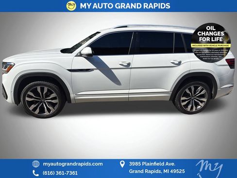 Used 2023 Volkswagen Atlas SEL Premium AWD/4WD image 4