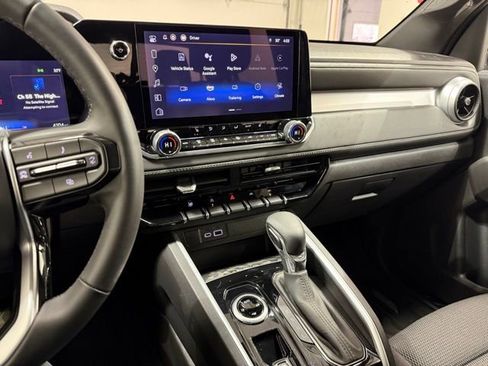 Certified 2024 Chevrolet Colorado LT w/ LT Convenience Package II image 19