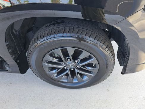 Used 2023 Lexus GX 460 Premium image 24