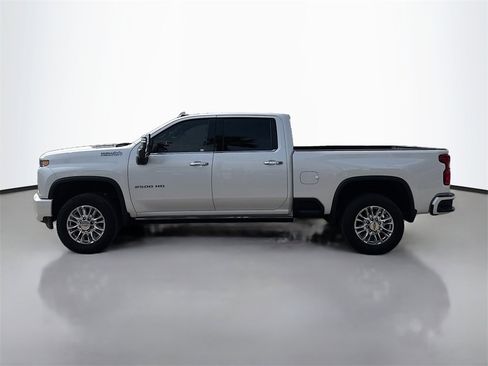 Used 2023 Chevrolet Silverado 2500 High Country w/ LPO, Hitch Package image 4
