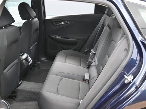 Used 2018 Chevrolet Malibu LT image 30