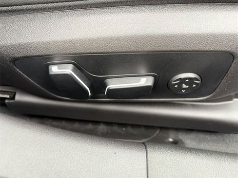 Used 2025 BMW M340i w/ Premium Package image 12
