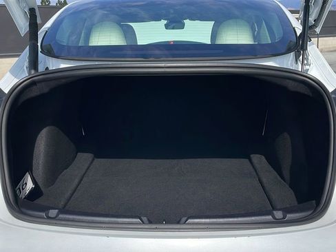 Used 2022 Tesla Model 3 Standard Range image 23