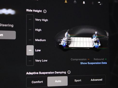 Used 2023 Tesla Model X Plaid image 25