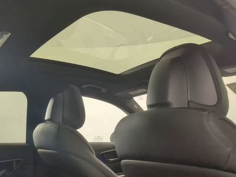 Used 2026 Mercedes-Benz GLC 300 4MATIC image 23