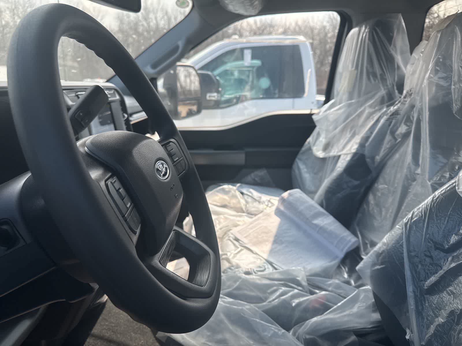 Used 2023 Ford F450 XLT w/ XLT Value Package RWD image 30