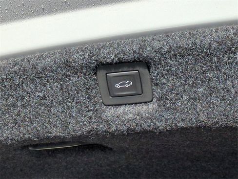 Used 2019 Cadillac CT6 V w/ Driver Assist Package image 15