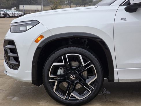 New 2026 Volkswagen Tiguan SEL R-Line image 5