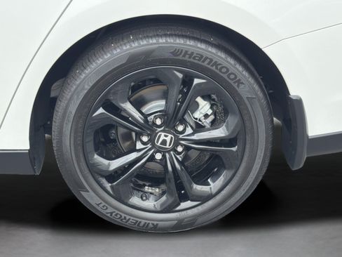 Certified 2025 Honda Accord SE image 29