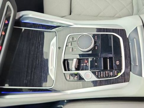 Used 2026 BMW X6 xDrive40i w/ Climate Comfort Package image 54