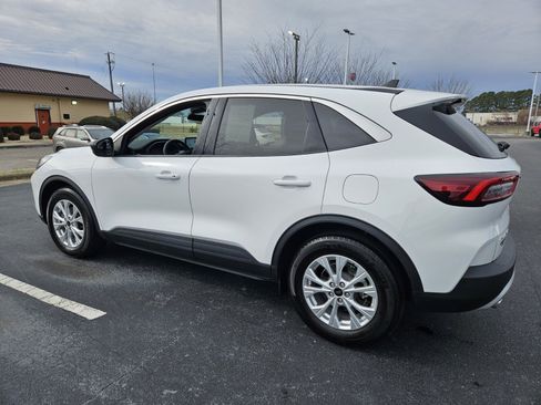 Used 2023 Ford Escape Active image 5