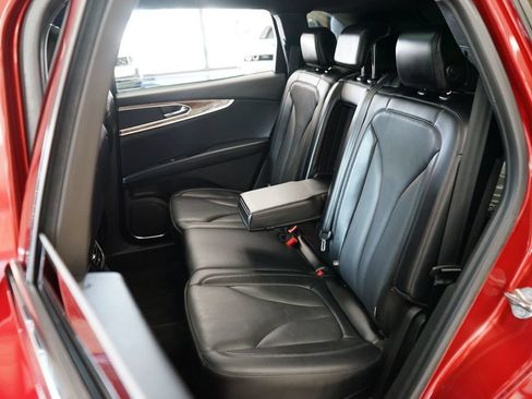 Used 2018 Lincoln MKX Reserve w/ Lincoln MKX Climate Package FWD image 48